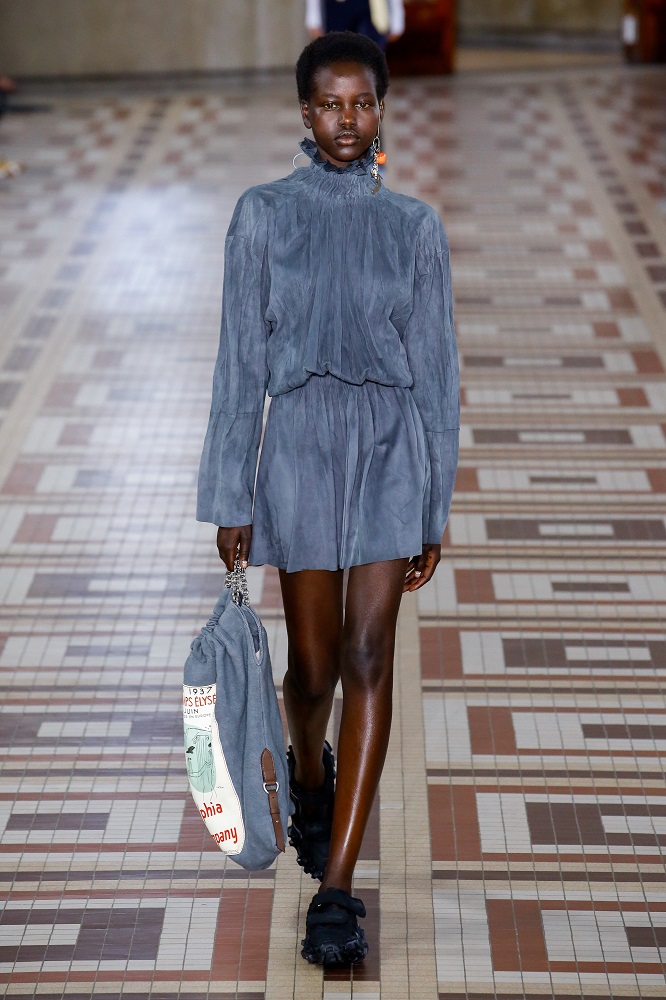 Acne Studios wiosna-lato 2019, vogue.com